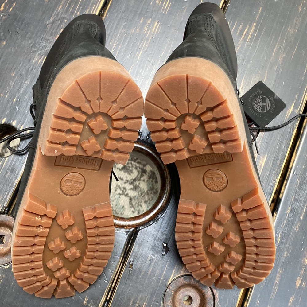 WOMEN'S TIMBERLAND® PREMIUM 6-INCH WATERPROOF BOOTS - Picture 9 of 14